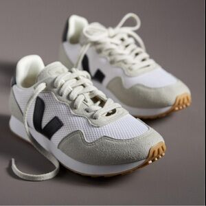 Veja SDU Women's Sneakers - White and Gray